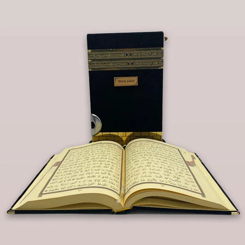 Kâbe Kutulu Kadife Kur’an-ı Kerim (Orta Boy)
