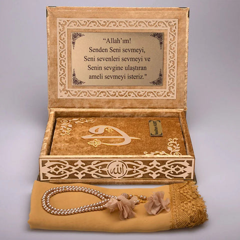 Kadife Kutulu Kur’an-ı Kerim (Gold, Namaz Örtülü, Gold Süsleme)