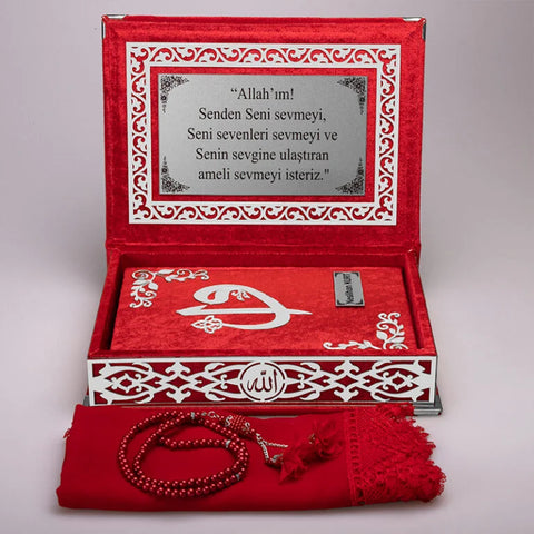Kadife Kutulu Kur’an-ı Kerim (Kırmızı, Namaz Örtülü, Gümüş Süsleme)