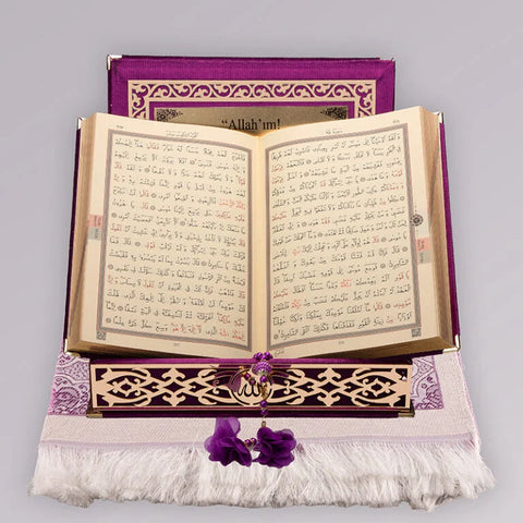 Kadife Kutulu Kur’an-ı Kerim (Mor, Seccadeli, Gold Süsleme)
