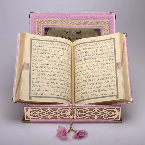 Kadife Kutulu Kur'an-ı Kerim (Bebe Pembe, Gold Süsleme)
