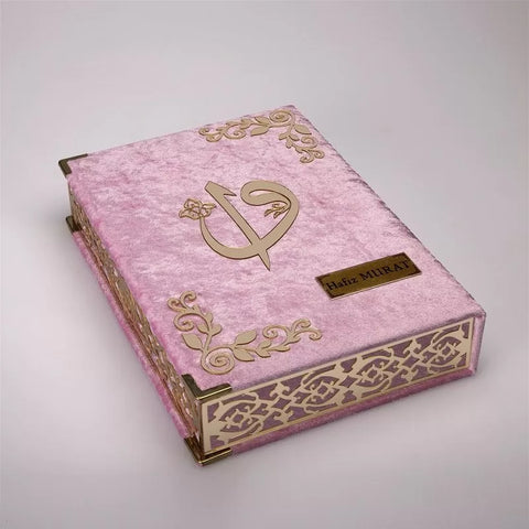 Kadife Kutulu Kur'an-ı Kerim (Bebe Pembe, Gold Süsleme)