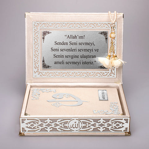 Kadife Kutulu Kur'an-ı Kerim (Krem, Gümüş Süsleme)